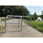 Hoop of steel tube |  60 x 2,5 mm | with cross bar | to be fixed by plugs | total width: 2000 mm | total height: 1000 mm | hot-dip galvanized and white coatedwith red reflecting stripes